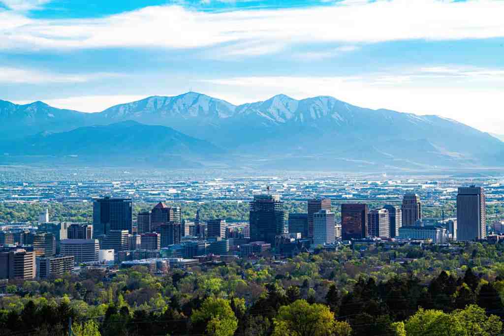 Utah Gameday Scene: Where to Go
Photo Credit: Brent Pace Unsplash