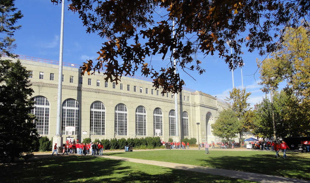 Getting to Memorial Stadium
Photo Credit Jls2011 wikipedia
