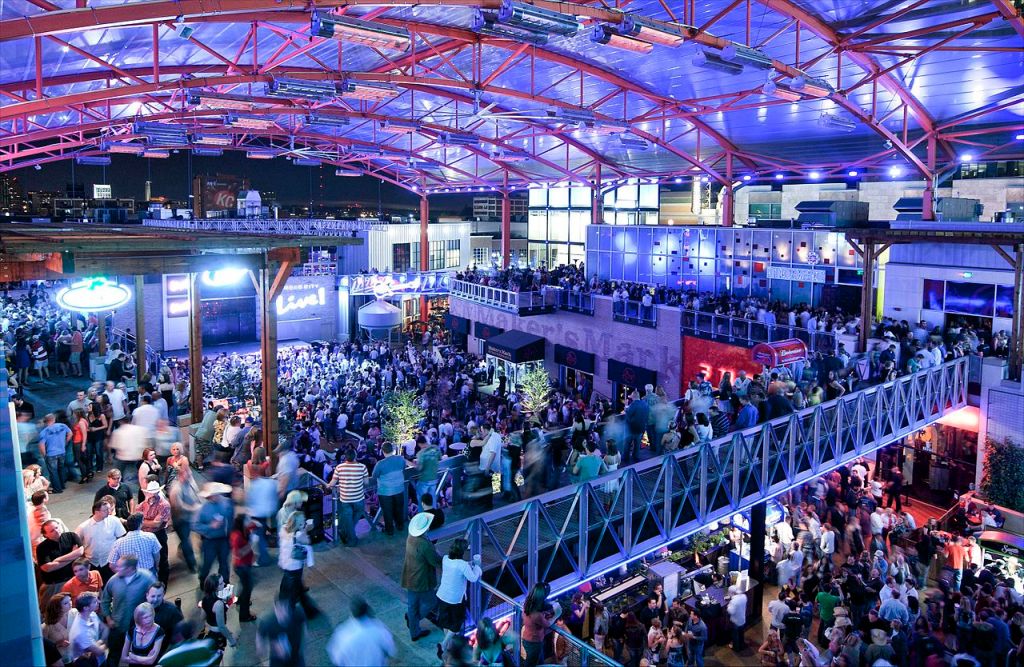 2026 Big 12 Tournament in Kansas City: T-Mobile Center Guide 7 Power and Light District Bars and Restaurants
Photo Credit: DanaWelsch