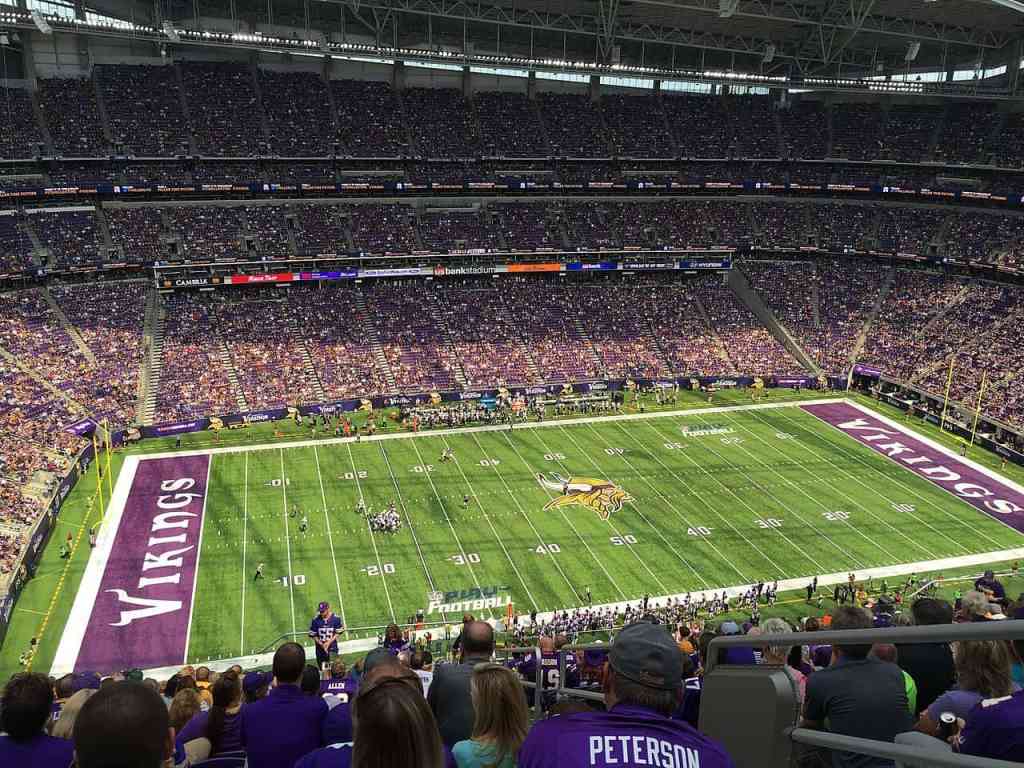 U.S. Bank Stadium: Best Seats, Tips, and More 4 Best Seats at U.S. Bank Stadium
Photo Credit: Jason7373 Wikipedia