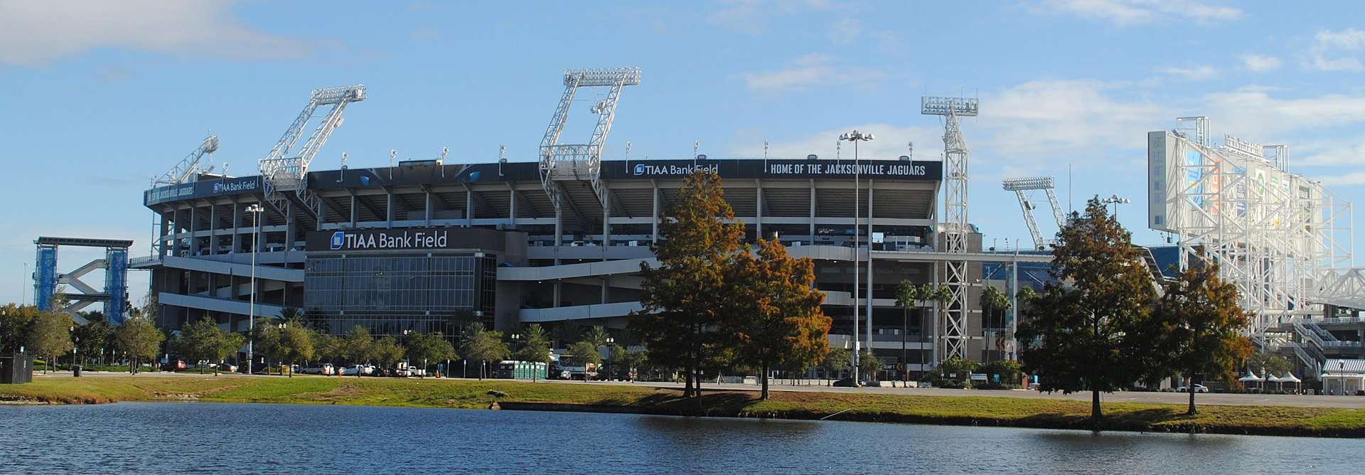 Everbank Stadium: Jacksonsville Jaguars Gameday Tips, Best Seats and More.