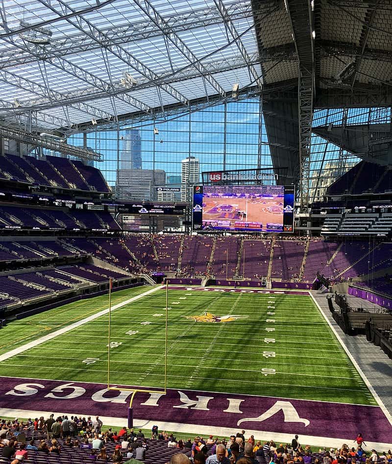 U.S. Bank Stadium: Best Seats, Tips, and More 3 The Ultimate Guide to U.S. Bank Stadium in Minnesota Photo Credit: Darbo02