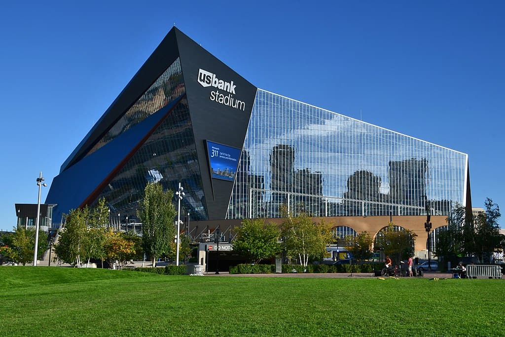 U.S. Bank Stadium: Best Seats, Tips, and More 5 The Ultimate Guide to U.S. Bank Stadium in Minnesota Photo Credit: August Schwerdfeger