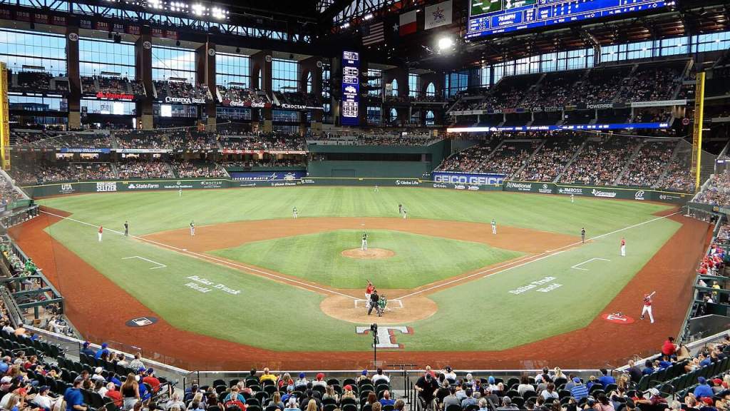 Globe Life Field: A Gameday Guide To Rangers Baseball 5 The Essential Guide to Globe Life Field Photo Credit: Wikipedia Sigckgc