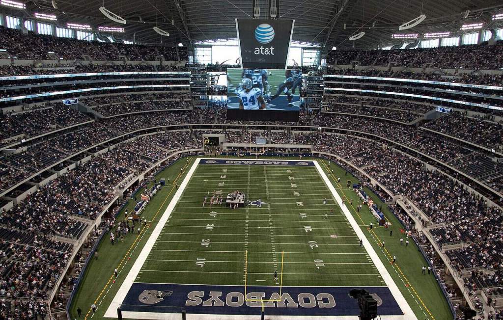 Best Seats at AT&T Stadium
Photo Credit Mahanga Wikipedia