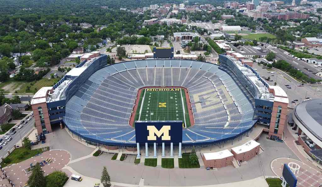 Michigan Football: The Ultimate Travel Guide To Michigan Stadium Photo Credit Lectrician2 Wikpedia