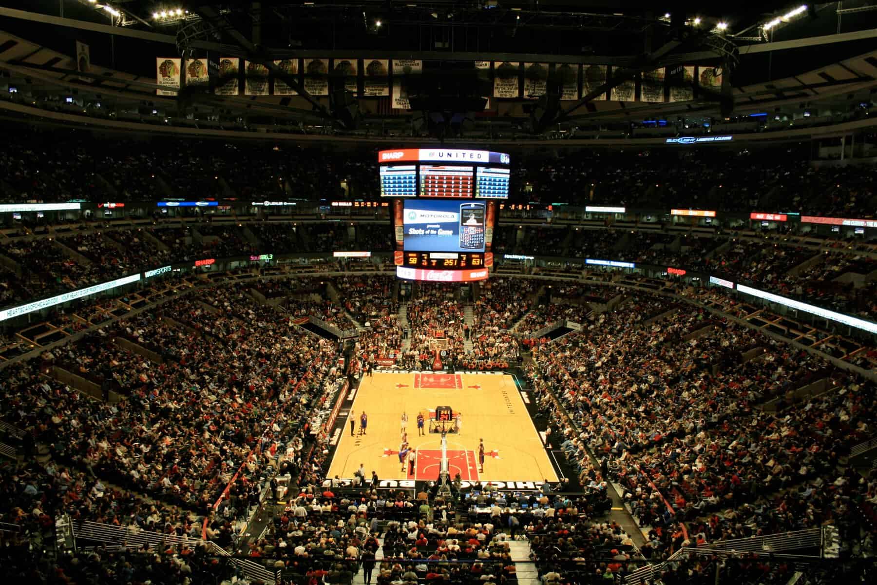 United Center Chicago: Seating Chart, Capacity & Parking.