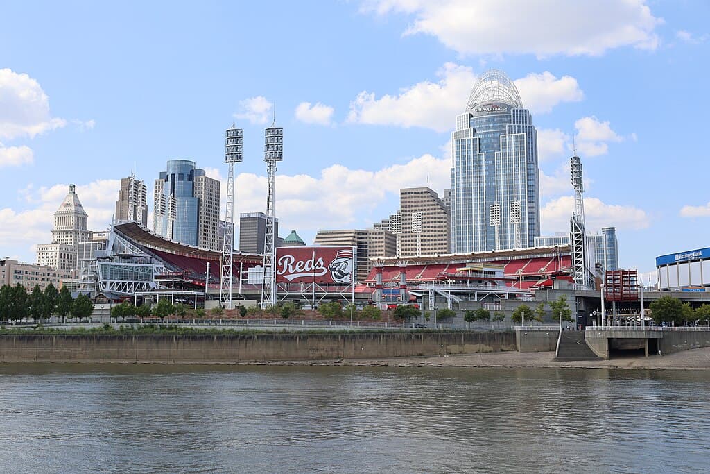 Great American Ballpark: The Cincinnati Reds Gameday Guide Photo Credit: Antony-22