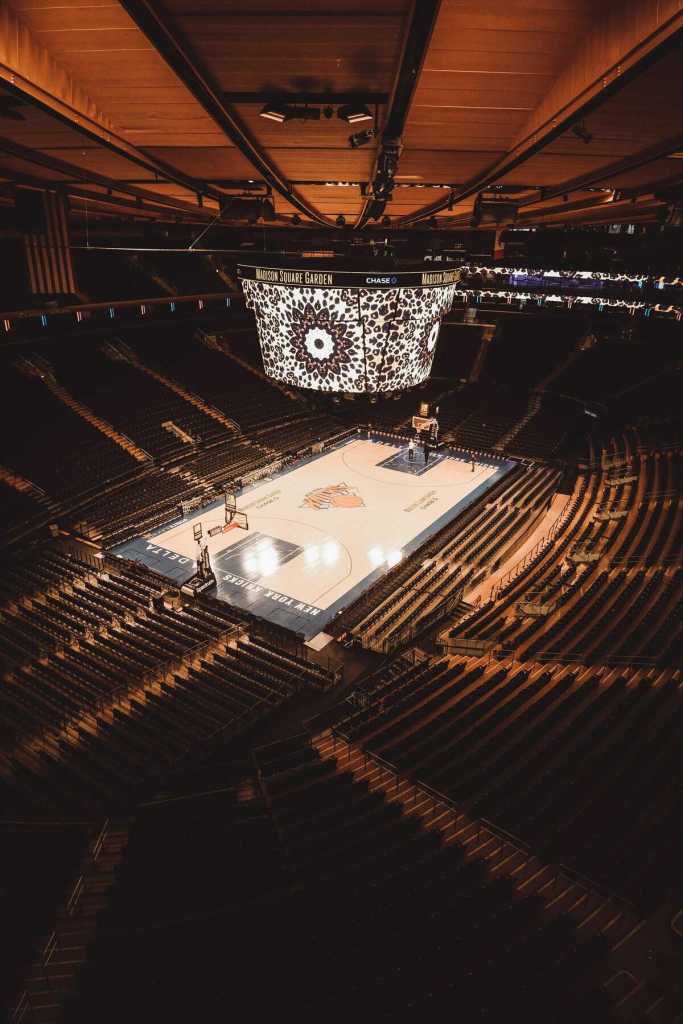 Madison Square Garden: Best Seats, Eats and Tips 3 Best Seats at Madison Square Garden
Photo Credit: With Paul Unsplash