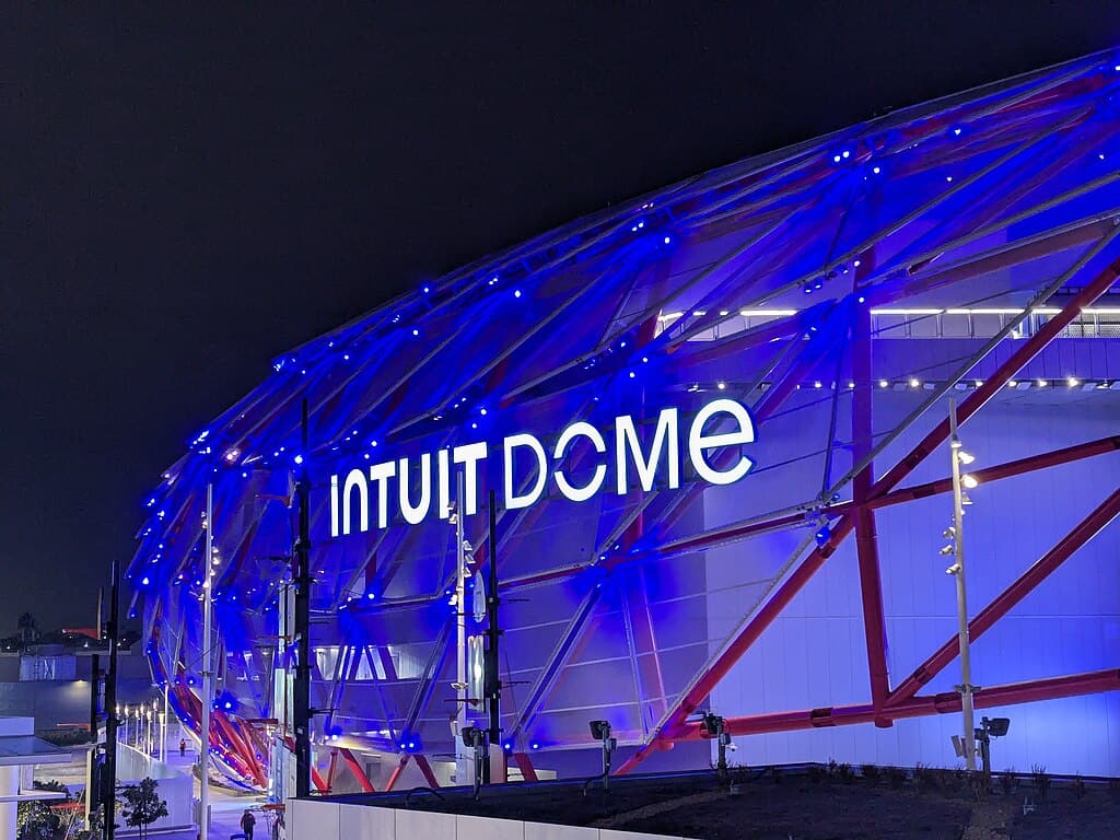 Intuit Dome: LA Clippers Seating Chart, Capacity & Parking.