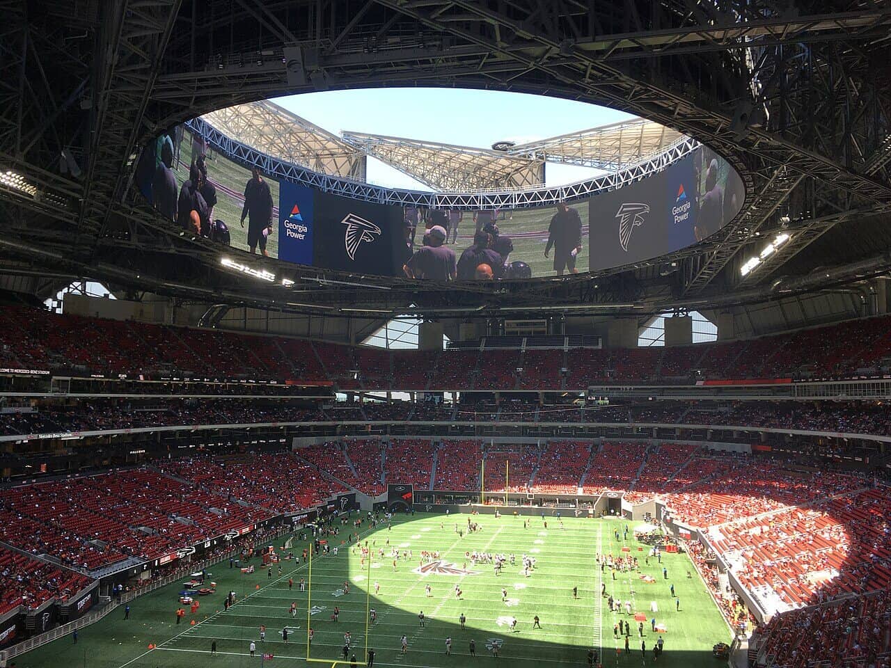 Mercedes-Benz Stadium in Atlanta: Seating, Parking and Tips.