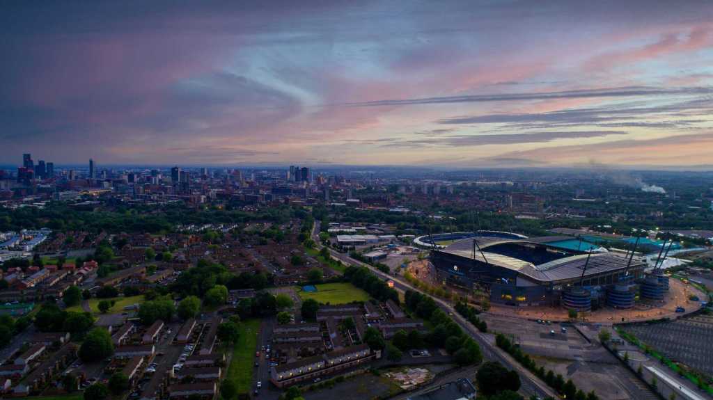 Hotels Near Etihad Stadium
Photo Credit: Unsplash Mark Mcneill