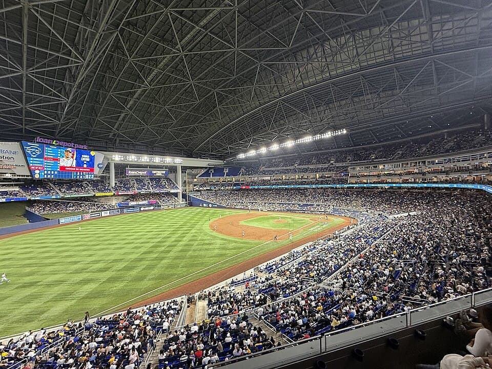 Best Seats at LoanDepot Park
Photo Credit: Ven-Lib Wikpedia