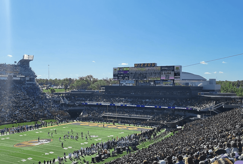 Faurot Field at Mizzou: Seating Chart, Capacity & Tips 4 Premium Seating and ClubsPhoto Credit: Spatms