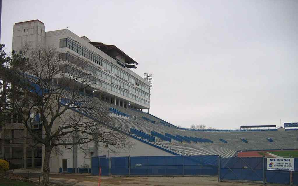 KU Premium seating and clubs