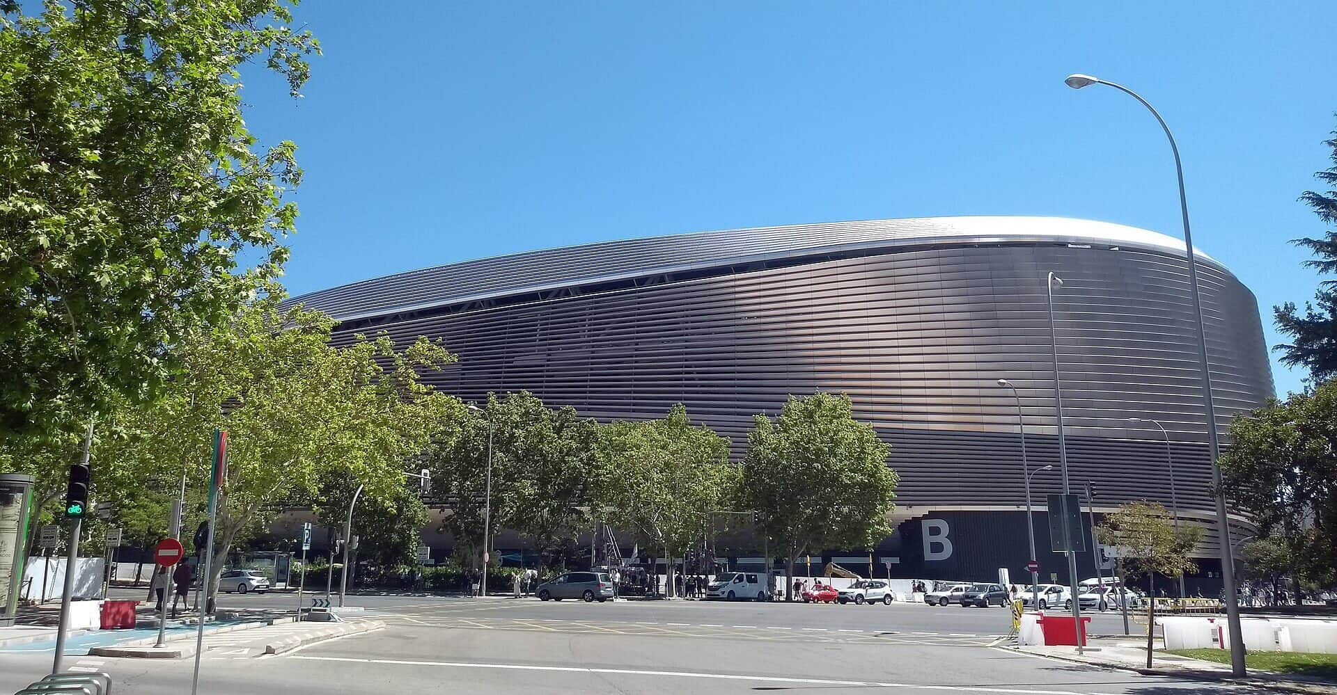 Bernabéu Real Madrid Stadium: Seating, Tickets, Tour & Tips.